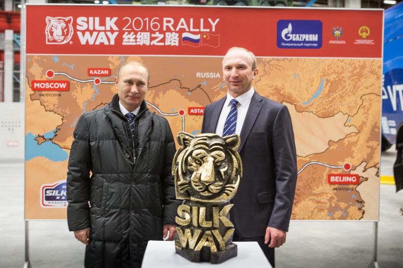 Russian President Vladimir Putin (left) and Valdimir Chagin, team leader & director of the 2016 Silk Way Rally.