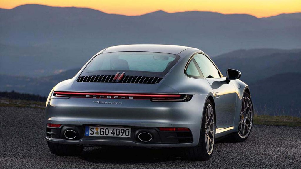 
The turbocharged flat-six engine of the 911 Carrera S and 911 Carrera 4S now produces 443 horsepower.